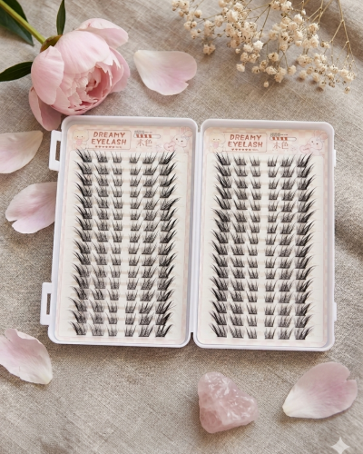 Накладні пучкові вії з ефектом очей лисиці від Dreamy Eyelash (192 пучки, без клею та пінцету)